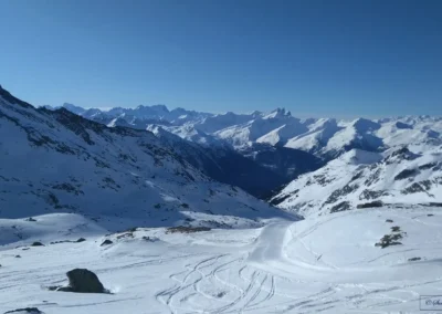 Vue sur les Aiguilles d'Arves depuis les sommets de Val Thorens
